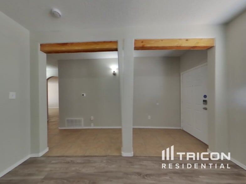 Building Photo - 3501 Sun Mesa St SW