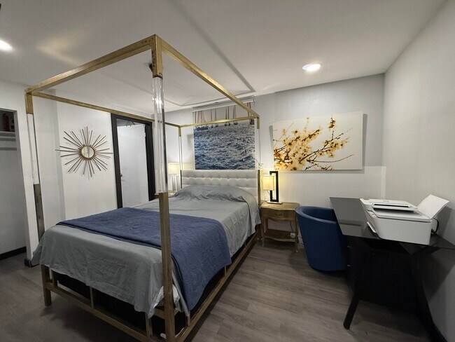 Building Photo - 168 NW 53rd St