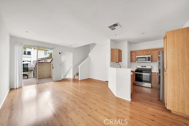 Building Photo - 1402 Elk Grove