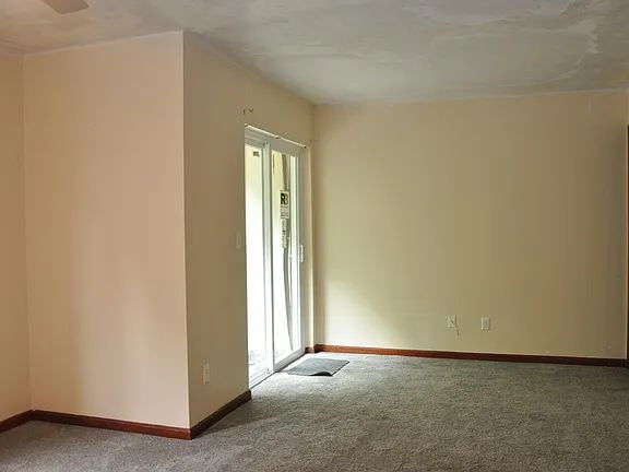 Building Photo - 1208 Cross Creek Way