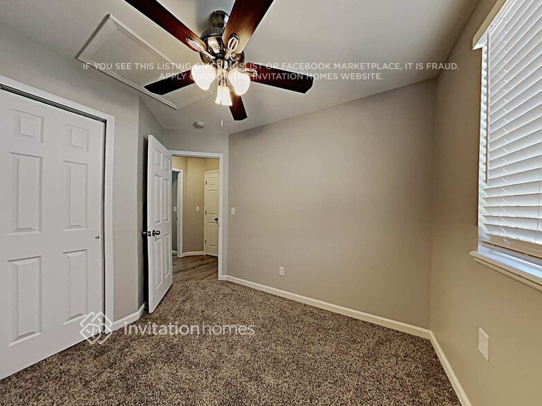 Building Photo - 240 Peck Ct