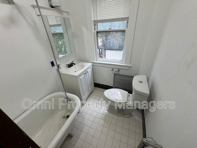 Building Photo - 8421 E 10 Mile Rd