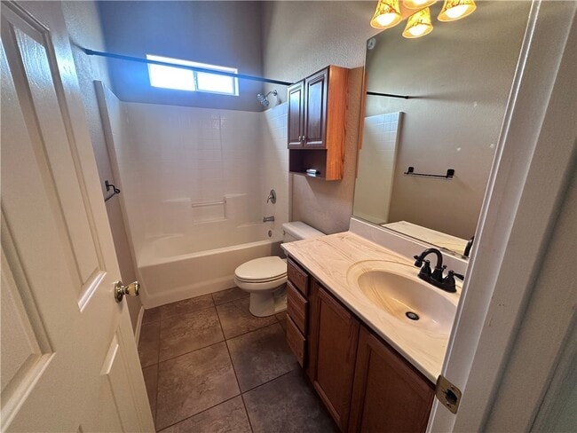 Building Photo - 2792 La Paloma Dr