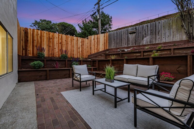 Building Photo - 157 Longview Dr