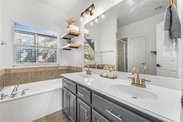 Building Photo - 5803 Hudson St