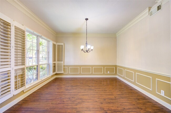 Building Photo - 9230 Hernshead Ln