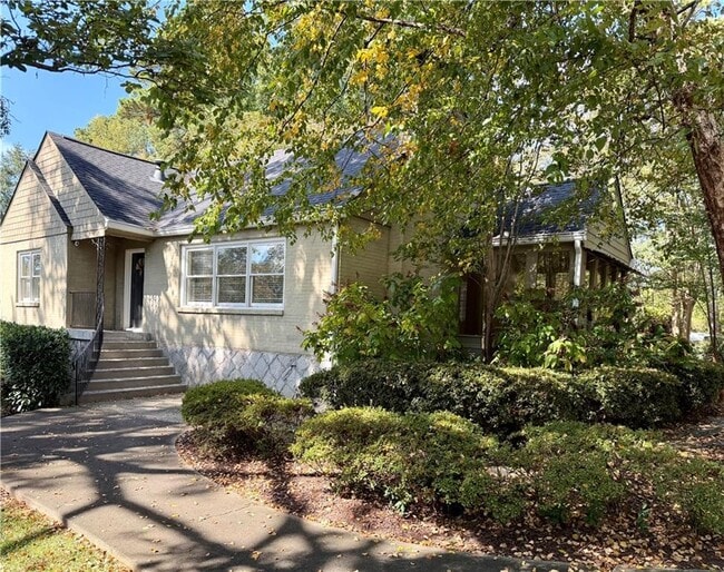 Building Photo - 510 Montgomery Ferry Dr NE