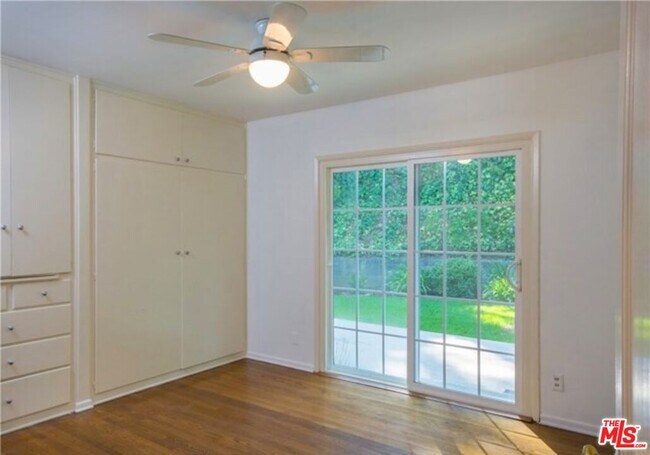 Building Photo - 1290 Clubhouse Dr
