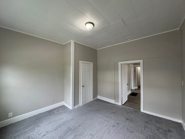 Building Photo - 1750 S Olive St