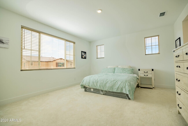 Building Photo - 21513 E Sparrow Dr