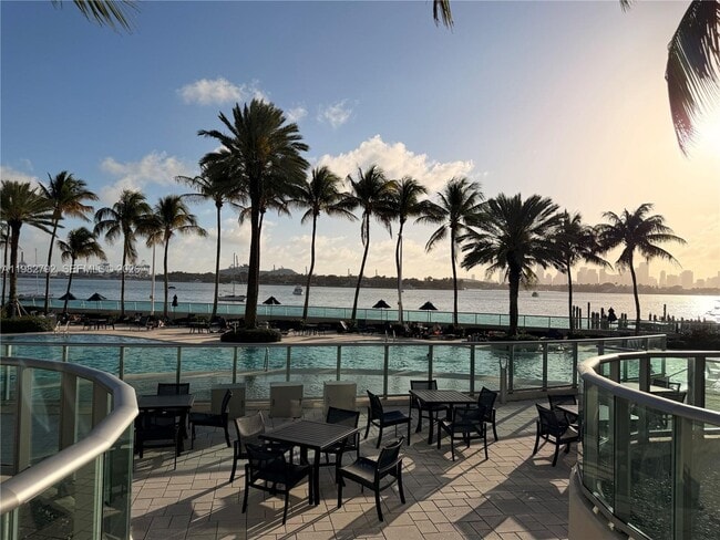 Building Photo - 1500 Bay Rd