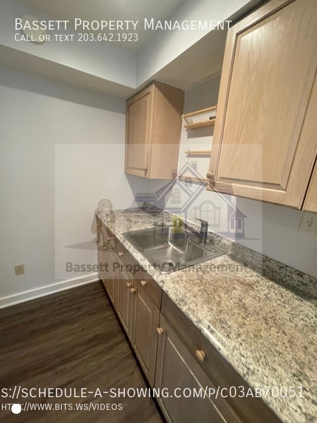 Building Photo - 847 Quinnipiac Ave