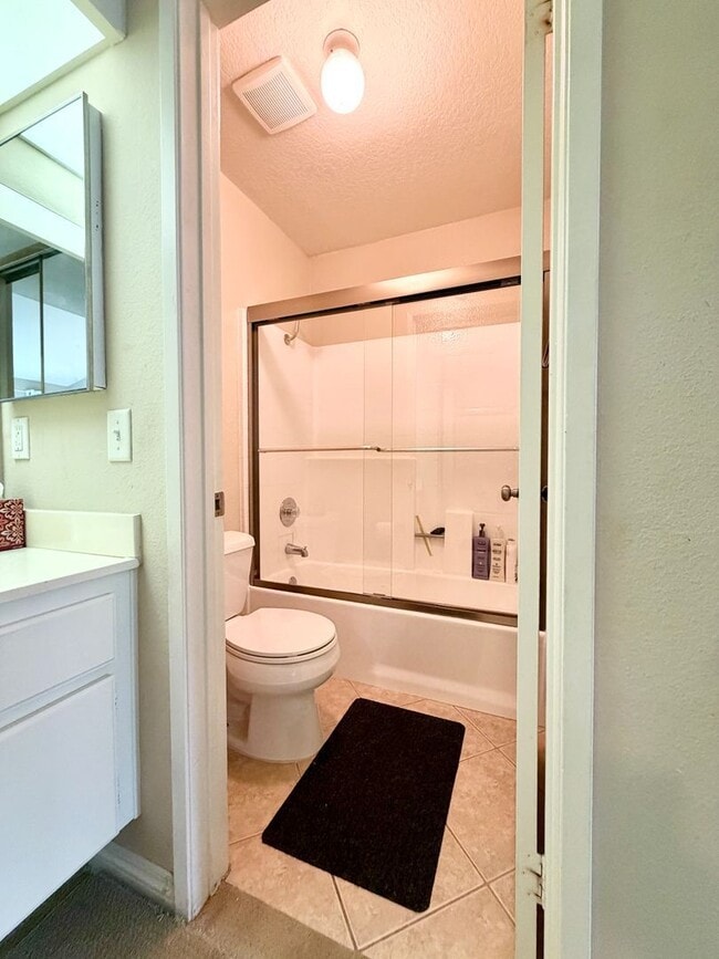 Building Photo - 76 Gavilan