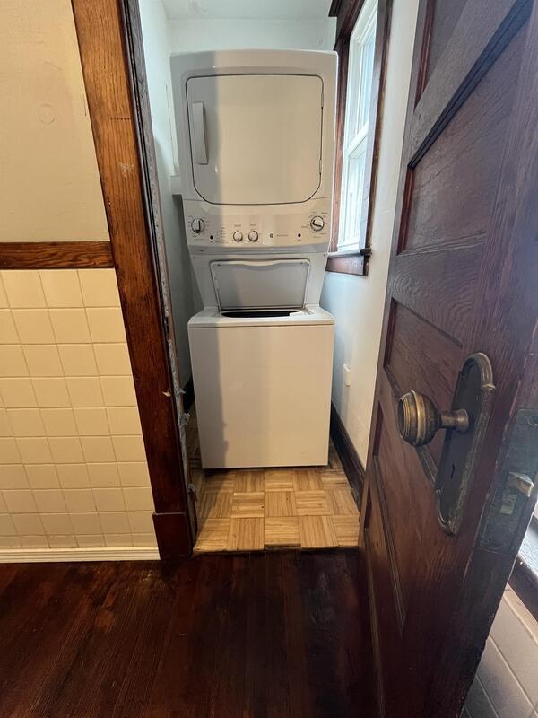 Building Photo - 20 Besch Ave