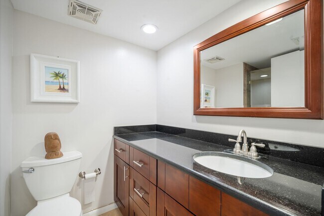 Building Photo - Fully Furnished 2BR/2BA Condo in Premier 5...