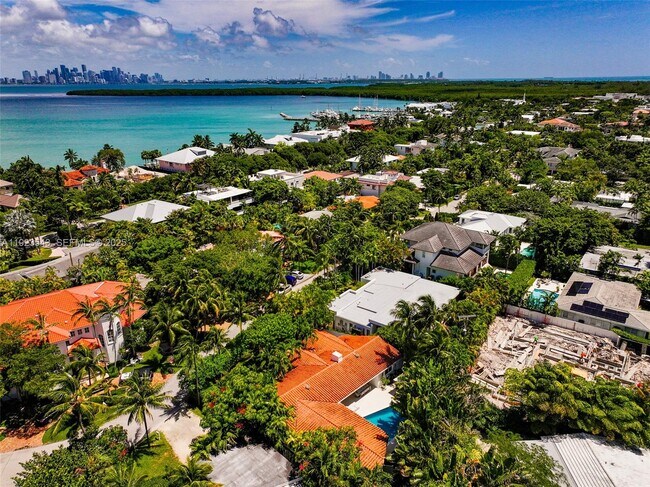 Building Photo - 375 Harbor Ct