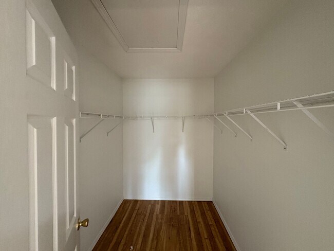 Building Photo - The Colonies 2BR+Office, 1Car Garage – West Knoxville