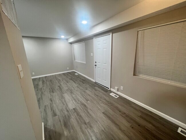 Building Photo - 3518 Glentown Ln