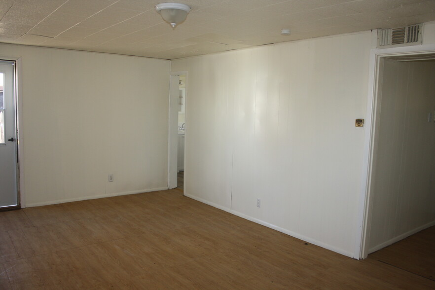 Building Photo - 2214 21st St