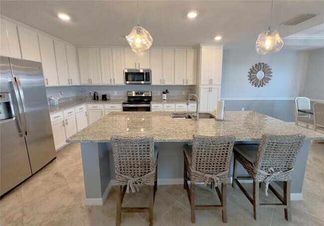 Building Photo - 14091 Heritage Landing Blvd