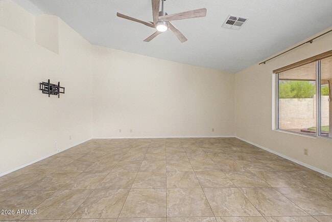 Building Photo - 933 N 94th Pl