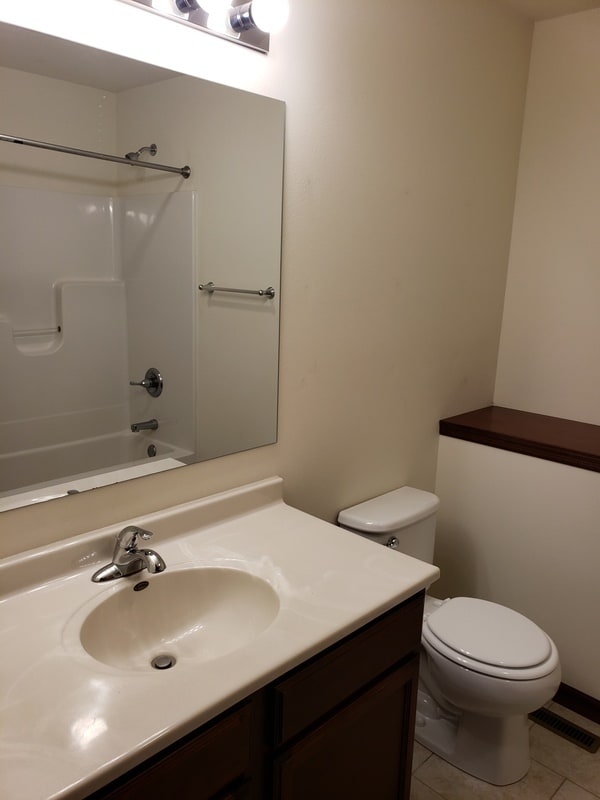 Building Photo - 1115 Prairie Rose Dr SW