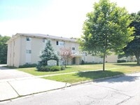 Building Photo - 841 Silver Meadows Blvd