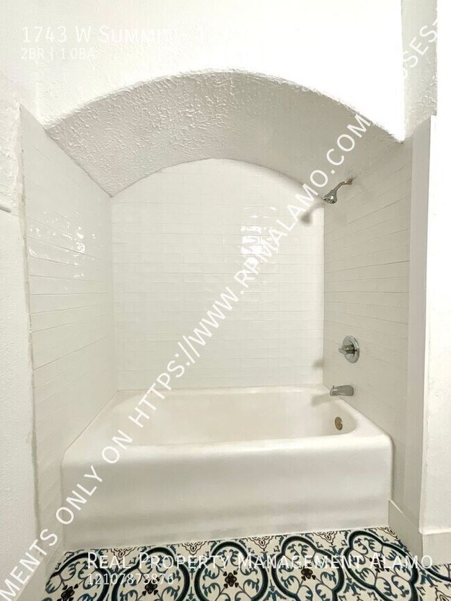 Building Photo - 1743 W Summit-1