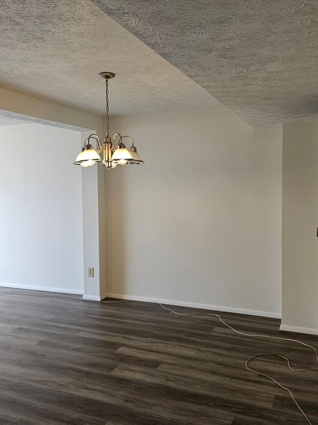 Building Photo - 1337 Vanasse Ct