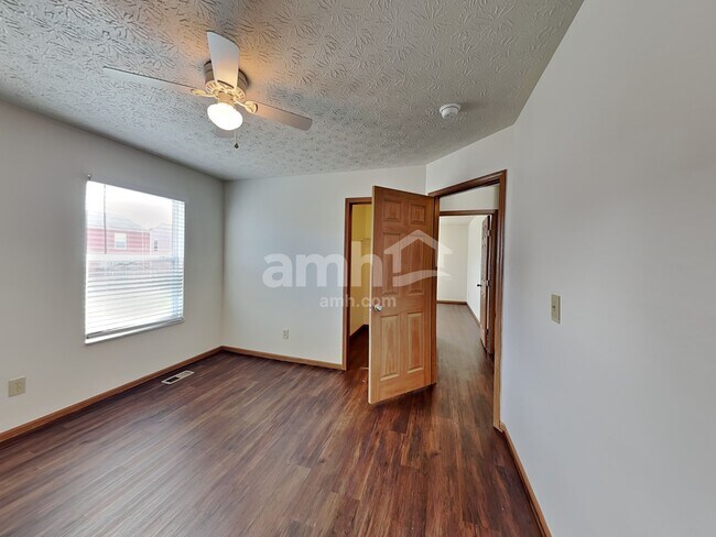 Building Photo - 3852 Winding Twig Dr