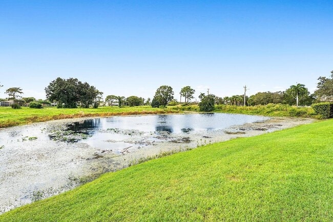 Building Photo - 2100 Greenview Shores Blvd