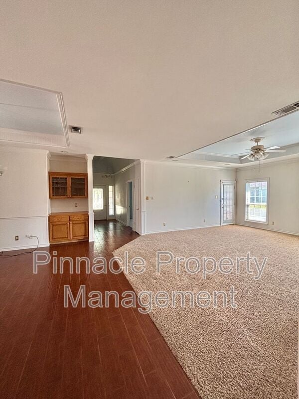 Building Photo - 1 Southridge Dr