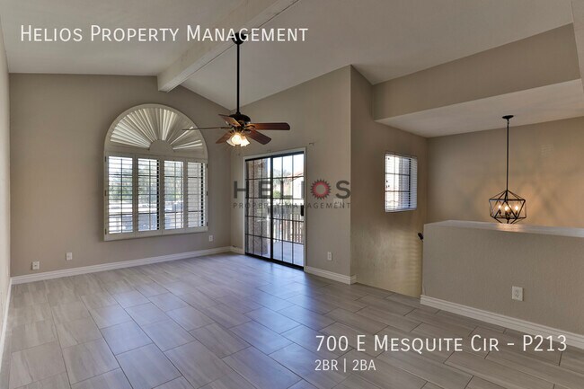 Building Photo - 700 E Mesquite Cir