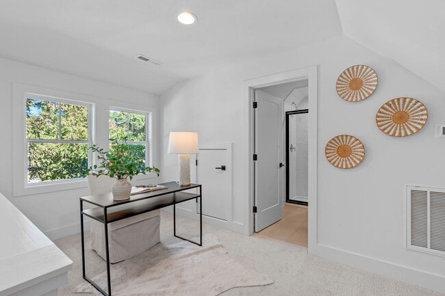 Building Photo - **OFFERING REFUNDABLE APPLICATION FEES & $200 MOVE IN PROMOTION** New Construction 3BD, 3.5BA End...