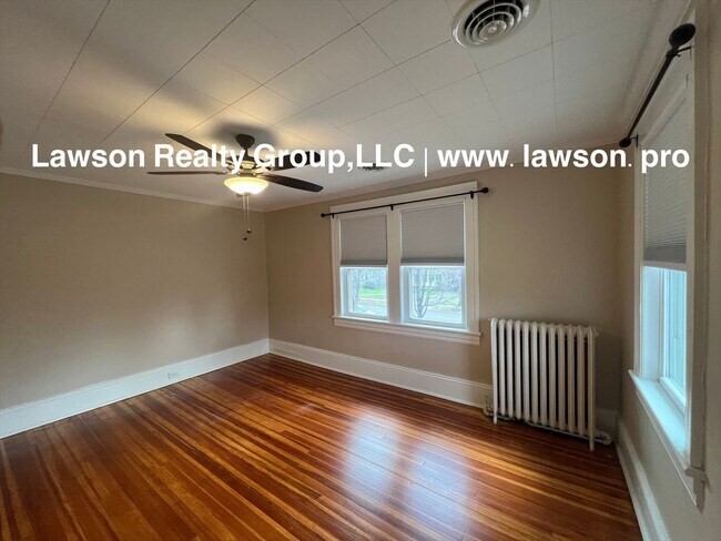 Building Photo - 1733 Maiden Ln SW