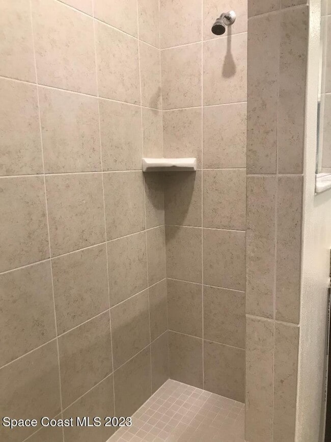 Building Photo - 750 August St SE