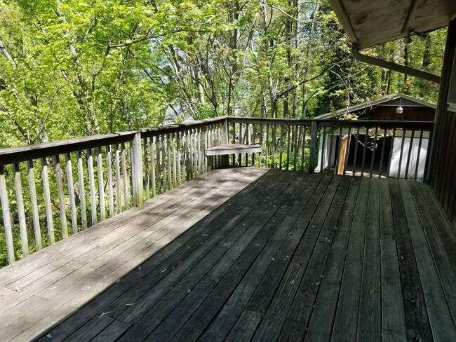 Building Photo - 1801 Sunset Terrace