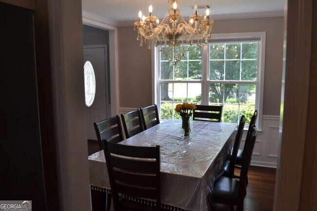 Building Photo - 1620 Grand Jct