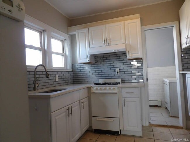 Building Photo - 170 N Wellwood Ave