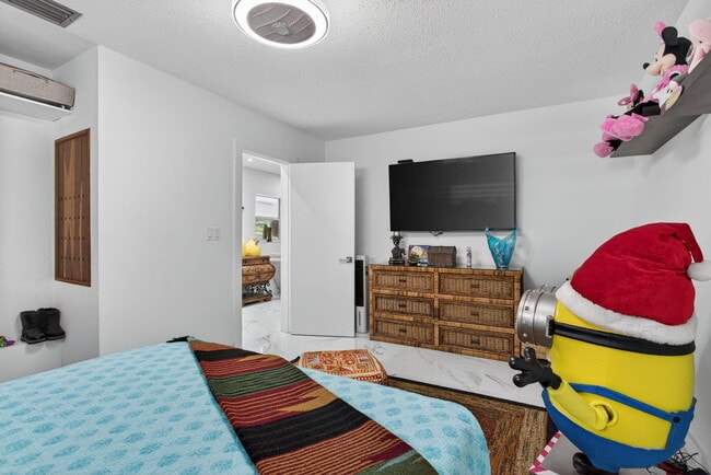 Building Photo - 6661 NW 23rd St