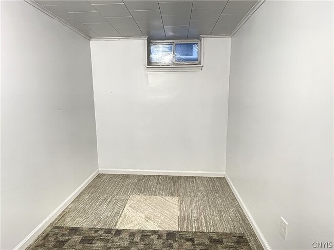 Building Photo - 121 Wadsworth Rd