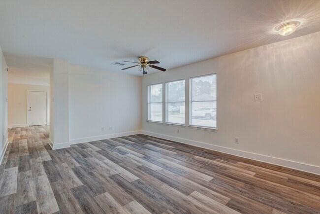 Building Photo - 9622 Farrell Dr