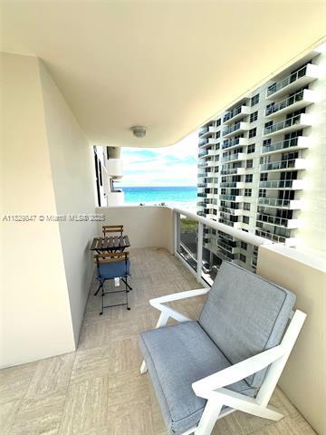Building Photo - 5757 Collins Ave