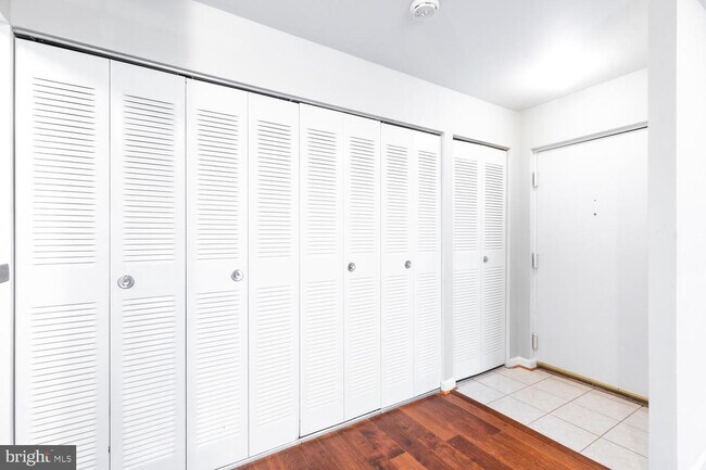 Building Photo - 7802 Dassett Ct