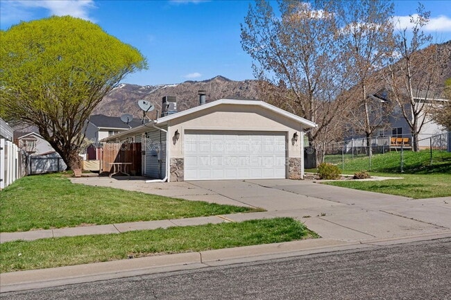 Building Photo - 928 E 1275 N