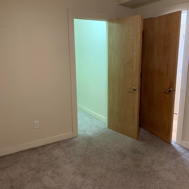 Master Bedroom w/ Walk in Closet - 2222 Detroit Ave