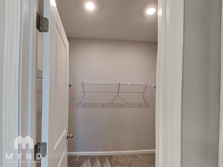 Building Photo - 3372 Belterra Pt Dr