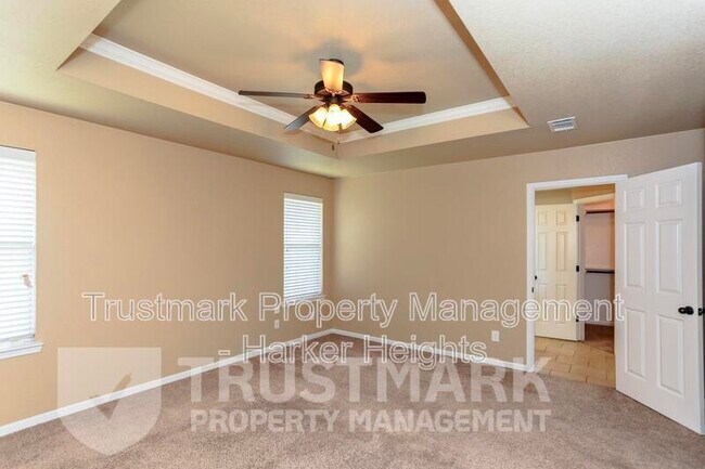 Building Photo - 200 W Little Dipper Dr