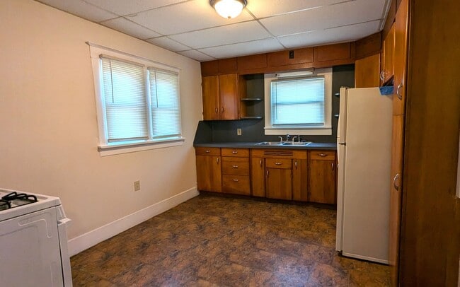 Building Photo - 2901 Temple St