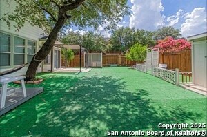 Building Photo - 1203 Ganton Ln